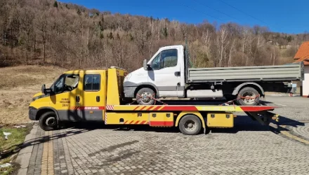 Samochód dostawczy na lawecie - Kęty